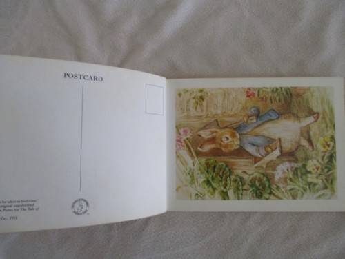 SO SPECIAL - A POSTCARD BOOKLET CONTAINING 26 VINTAGE 1987 BEATRIX POTTER POSTCARDS