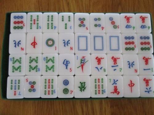 VINTAGE CHINESE MAH-JONGG SET - GAME OF THE FOUR WINDS - COMPLETE IN CASE