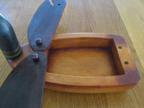 ULTRA RARE - EARLY FEATHERS OF KNYSNA LARGE DUCK KEEPSAKE BOX PAINTED BY FOUNDER, CATHY VAN NIEKERK