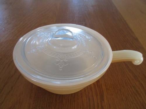 FOR ADRWEL8911 ONLY -  VINTAGE LIDDED FIRE-KING OVEN WARE DISH MADE IN THE USA