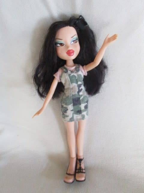 2001 MGA BRATZ DOLL