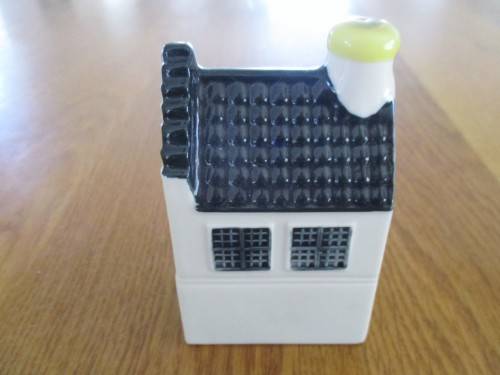 BLUE DELFTS KLM BOLS MINIATURE HOUSE NO.50 - STILL SEALED