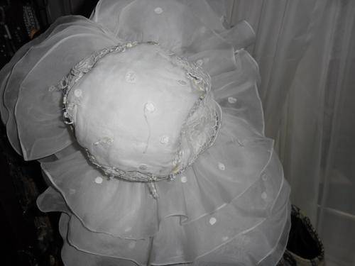 Beautiful Vintage Hat by Chapeaux Ressiv to add feminine grace to your bedroom