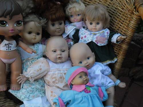 Bunch of 7 Vintage dolls and 1 Dora for your collection or creche/playschool