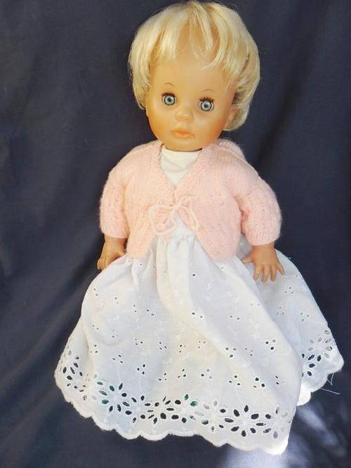 AN EXTREMELY BEAUTIFUL VINTAGE DOLL   FOR COLLEEN STEPHEN ONLY!!!