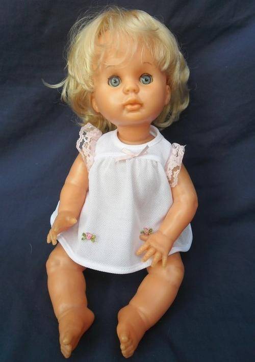 LOVELY FIRST LOVE "TWISTY BODY" DOLL!!! ORIGINAL DRESS??