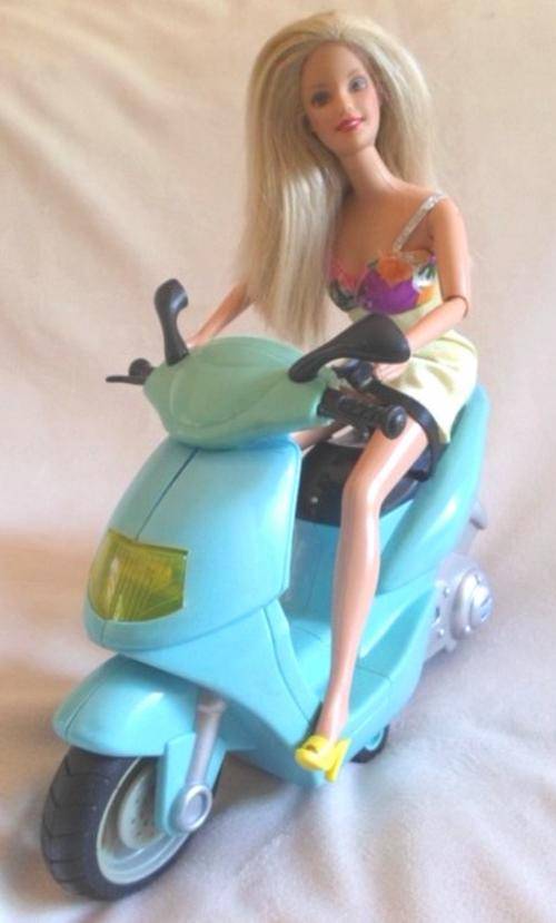 1999 MATTEL BARBIE ON A SCOOTER!!