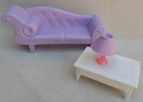 STUNNING CHAISE LOUNGE, TABLE AND LAMP FOR BARBIE IN GREAT CONDITION!!