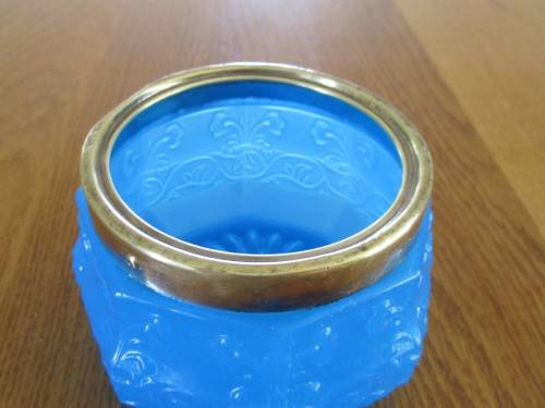 VINTAGE BLUE MILK GLASS/VASELINE URANIUM GLASS? JAR - GORGEOUS COLOUR!