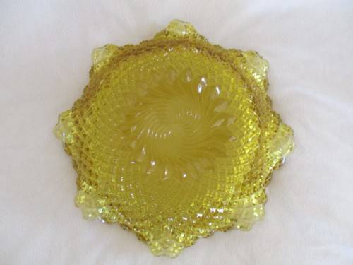 LARGE LIGHT AMBER DEPRESSION/CARNIVAL GLASS SALAD/FRUIT BOWL