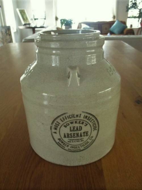 RARE FIND!!  LARGE ANTIQUE BOWKER`S POISON STONEWARE CROCK - LEAD ARSENATE