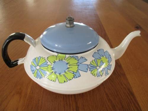 PRETTY AND UNUSUAL VINTAGE ENAMEL TEAPOT/KETTLE