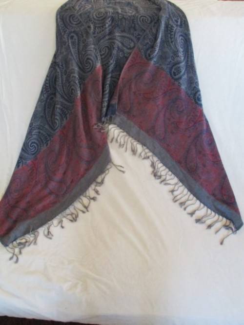 BEAUTIFUL REVERSABLE  PASHMINA AND SILK CLOTH/THROW
