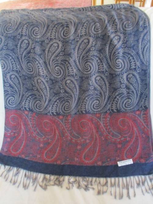 BEAUTIFUL REVERSABLE  PASHMINA AND SILK CLOTH/THROW
