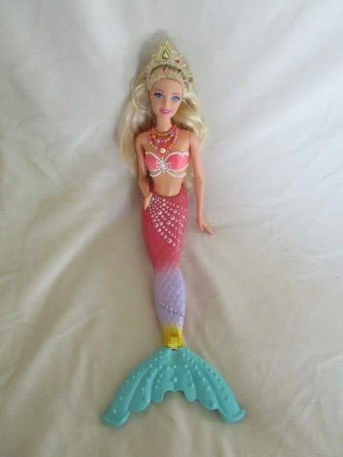 MATTEL BARBIE MERMAID WITH BLUE TAIL