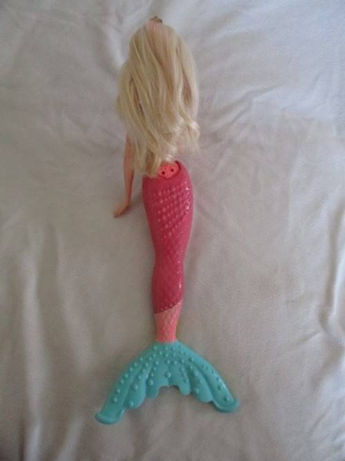 MATTEL BARBIE MERMAID WITH BLUE TAIL