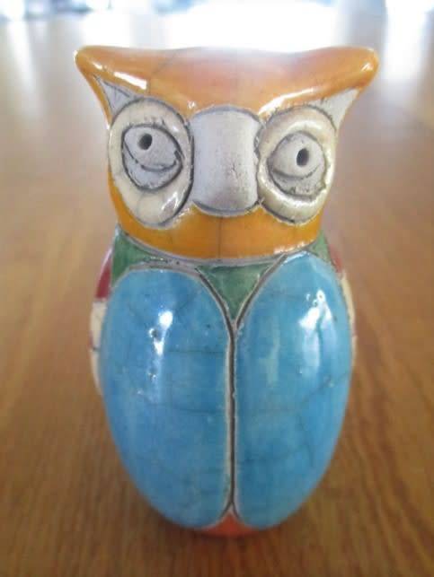 SMALL COLLECTABLE SIGNED RAKU OWL - YELLOW HEAD  (GREAT CONDITION - IGNORE REFLECTIONS)