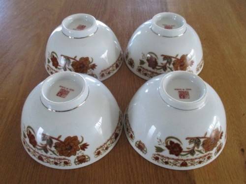 A BATCH OF FOUR TAIWAN BOWLS - SIGNED
