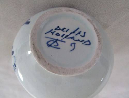 THREE SMALL DELFT COLLECTABLES