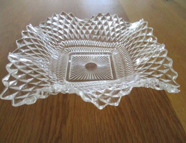 TWO REALLY PRETTY VINTAGE WAVY GLASS BON BON DISHES
