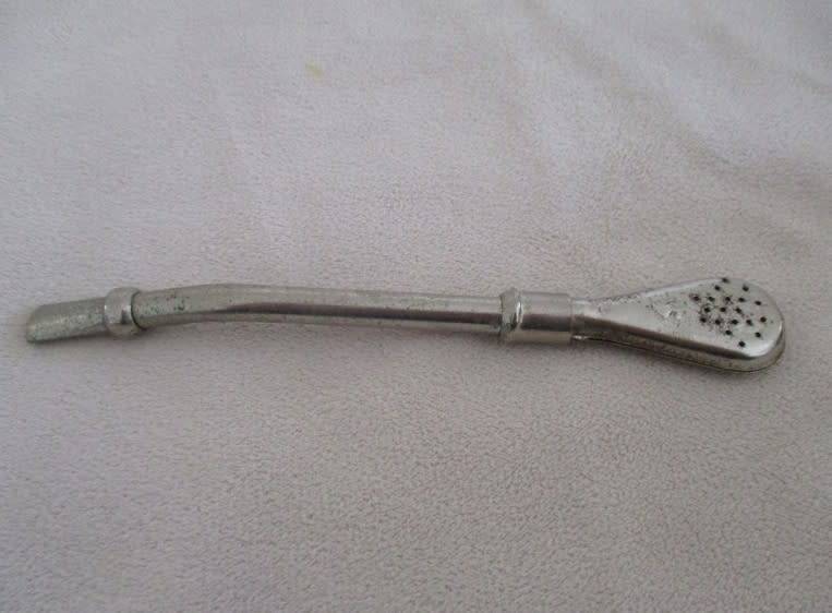 VINTAGE SOUTH AMERICAN YERBA MATE GOURD AND BOMBILLA PLUS A BAG OF YERBA MATE TEA!