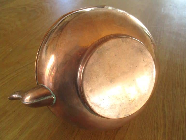 VINTAGE DOURO, PORTUGAL COPPER KETTLE WITH BRASS AND WOOD HANDLE