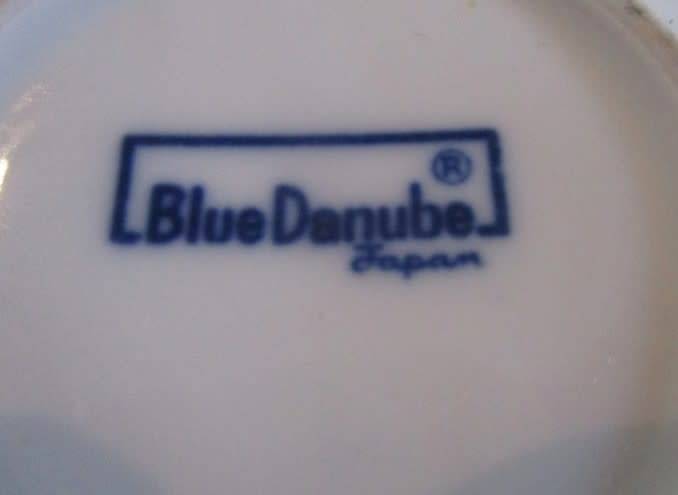 BLUE DANUBE, JAPAN, BLUE ONION PATTERN, EXPRESSO COFFEE CUP AND SAUCER TO USE OR DISPLAY