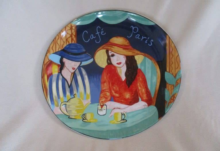 Large, collectable Cafe Paris plate - no. 4914 (1994)