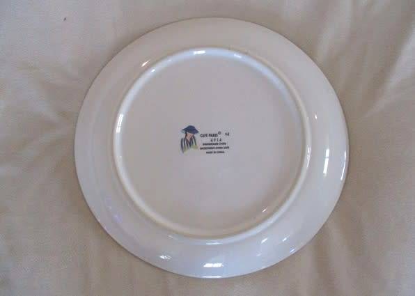 Large, collectable Cafe Paris plate - no. 4914 (1994)