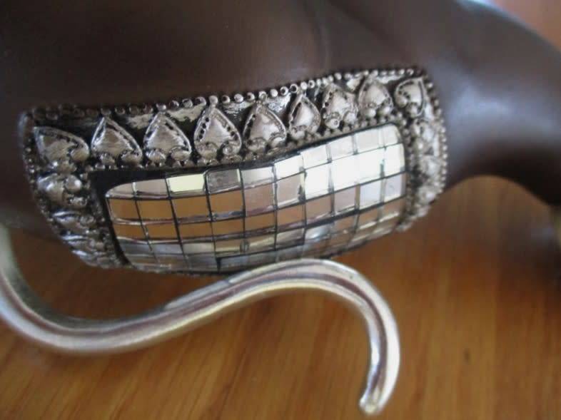 Cute ceramic cat with silver metal and mirror detail