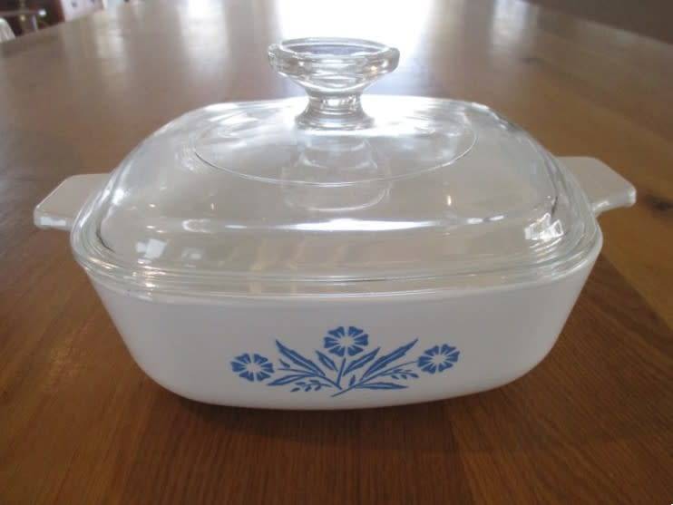 Lidded Corning Ware dish no. P-1-B (1 quart) with Blue Cornflower design - damage-free