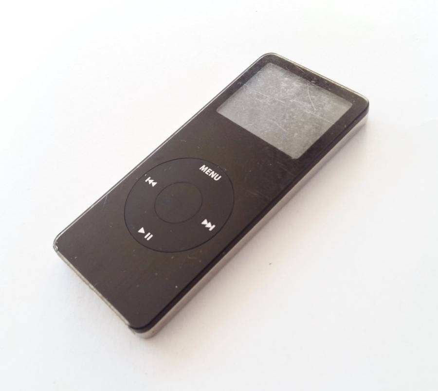 iPod Nano |  2GB | Make An Offer!