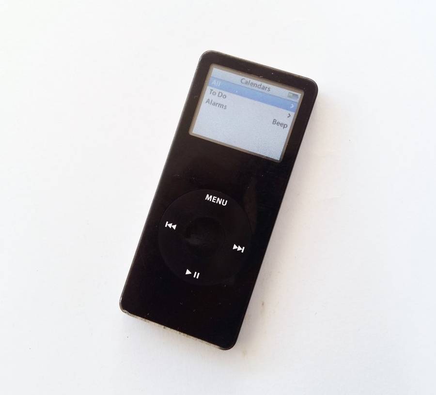 iPod Nano |  2GB | Make An Offer!