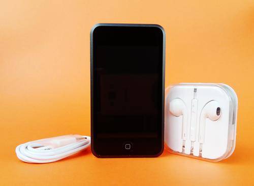 iPod touch | 8GB
