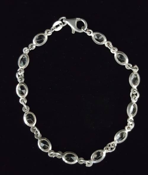 Very Beautiful  Silver bracelet set with Cz