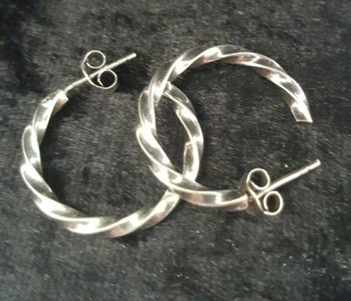 Beautiful   Earings