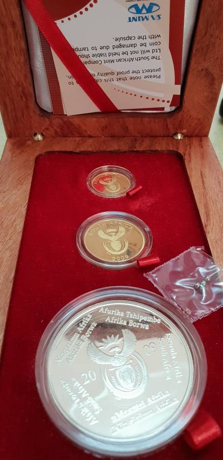2009 S.AFRICA  FIFA WORLD CUP  COLLECTORS SET