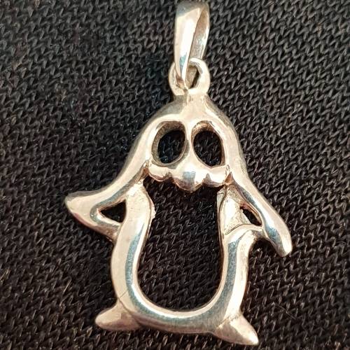 Beautiful  Silver Pinguin   Pendant  ( 925 silver )