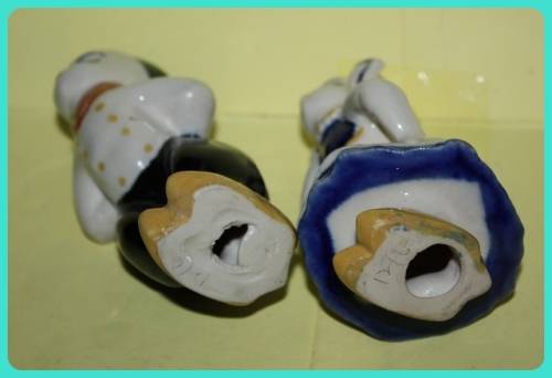 DUTCH KISSING SWEETHEARTS PAIR VINTAGE