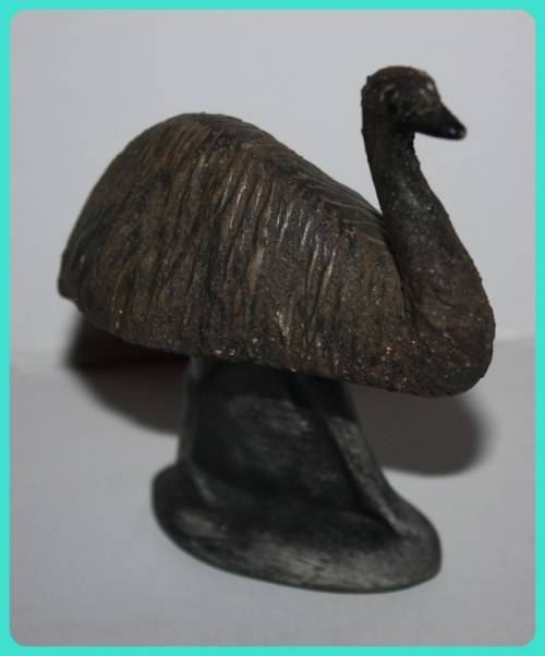 UNUSUAL  OLD AUSTRALIA SIGNED BY ARTIST AUSTRALIAN BIRD EMU  HAND PAINTED