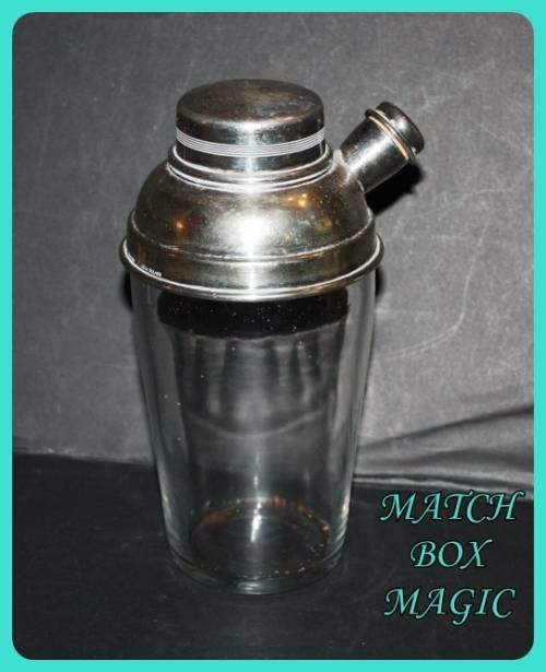 VINTAGE ART DECO EPNS MADE IN ENGLAND COCKTAIL SHAKER