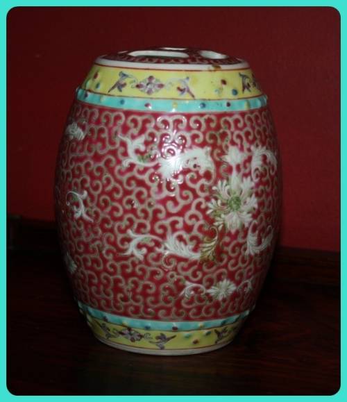 VINTAGE CHINESE PORCELAIN YELLOW TURQUOISE FAMILLE ROSE PINK GINGER JAR  OBLONG SHAPE RECESSED LID