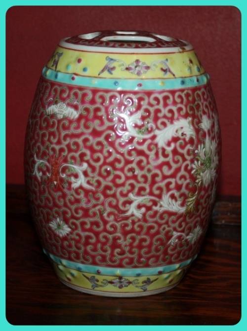 VINTAGE CHINESE PORCELAIN YELLOW TURQUOISE FAMILLE ROSE PINK GINGER JAR  OBLONG SHAPE RECESSED LID