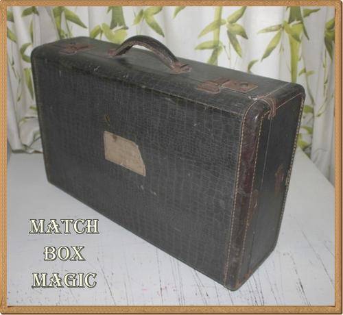 VINTAGE FOUX CROCODILE SKIN TRAVEL SUITCASE JUST LOVELY SEE PIC OF LABEL