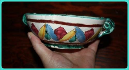 PRETTY HAND PAINTED POTTERY BOWL FROM ITALY