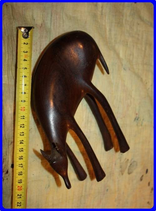 WOODEN HAND CARVED BUCK DUIKER (D)