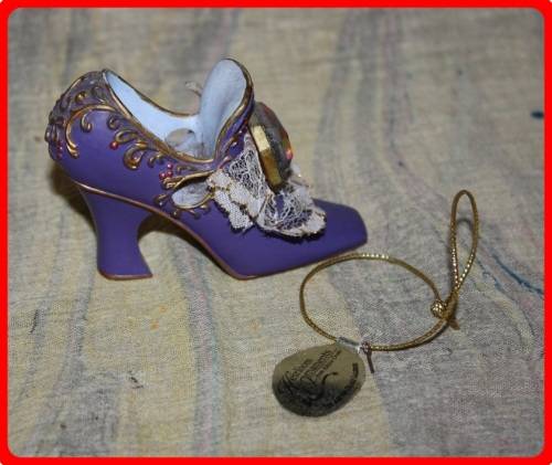 COLLECTABLE SHOE BAROQUE SPLENDOR  FROM THE STEPPING IN TIME ORNAMENT COLLECTION.   PURPLE WITH  LAB