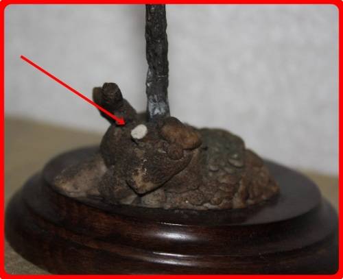 COUNTRY ARTISTS TWOS COMPANY OWL FIGURINE ON WOODEN PLINTH