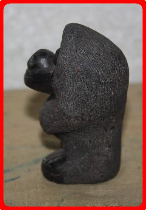 FUN HAND CRAFTED POTTERY GORILLA