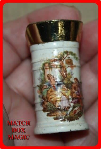 UNUSUAL TANKARD WITH ROMANCE SCENE PRINTERS TRAY ITEM HEIGHT 5 CM